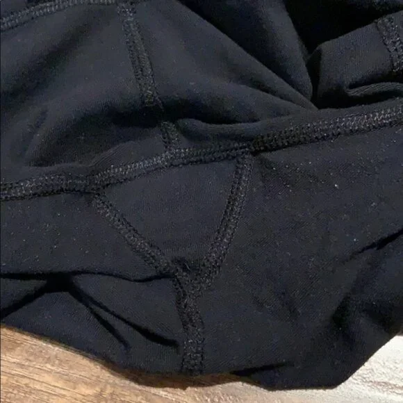 Lululemon black baggy capris - Picture 6 of 9